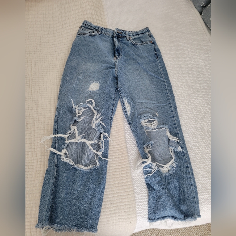 Forever 21 Distressed Loose Jean
